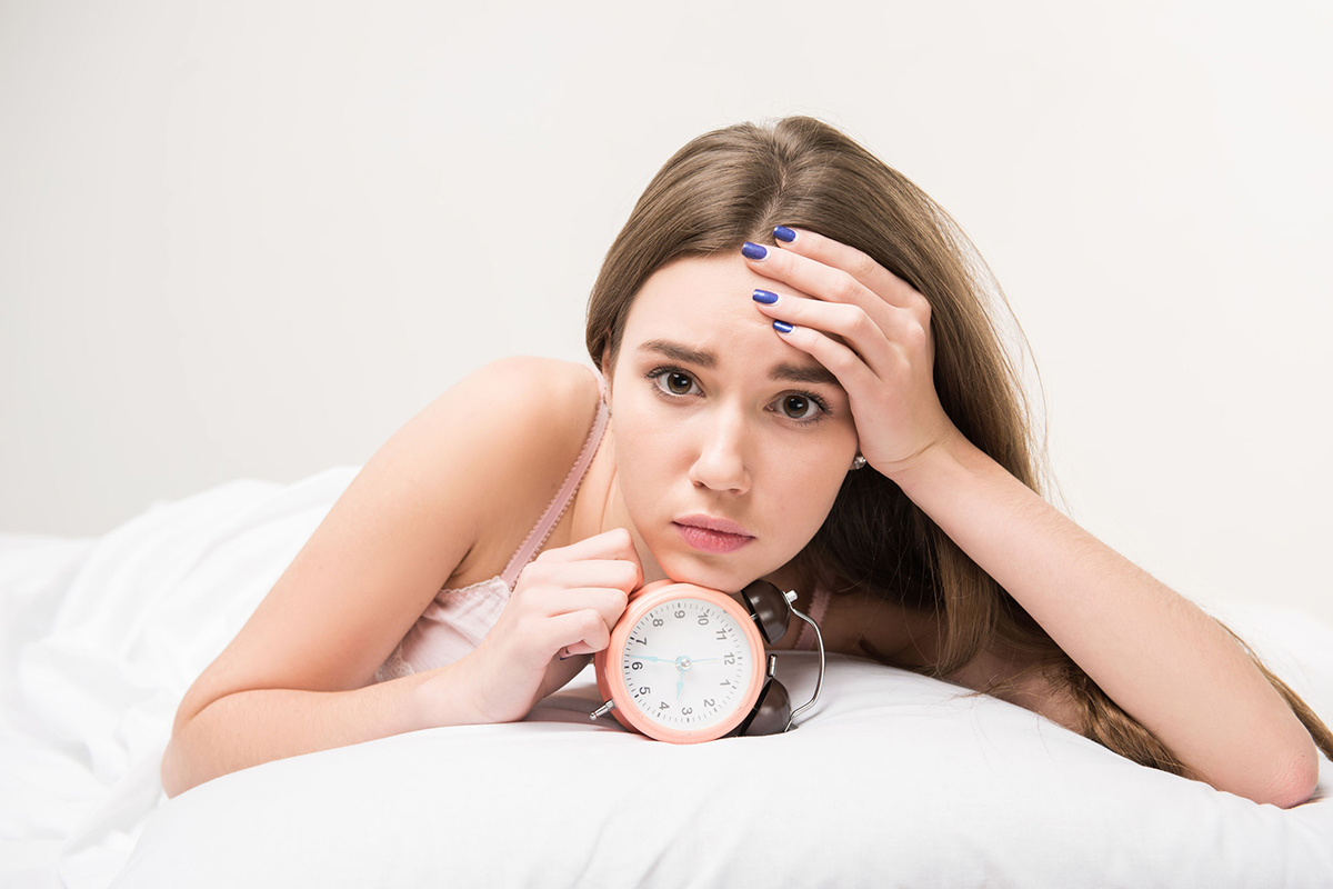 A hosszabb hétvégi alvás nem segít bepótolni a kiesett órákat