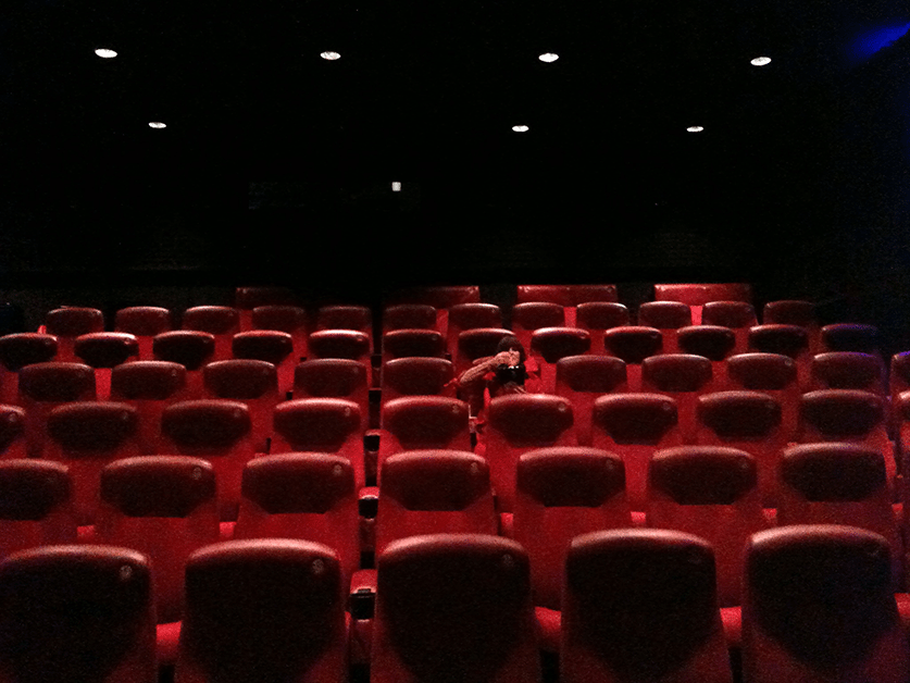 Miért olyan hangos a mozi?